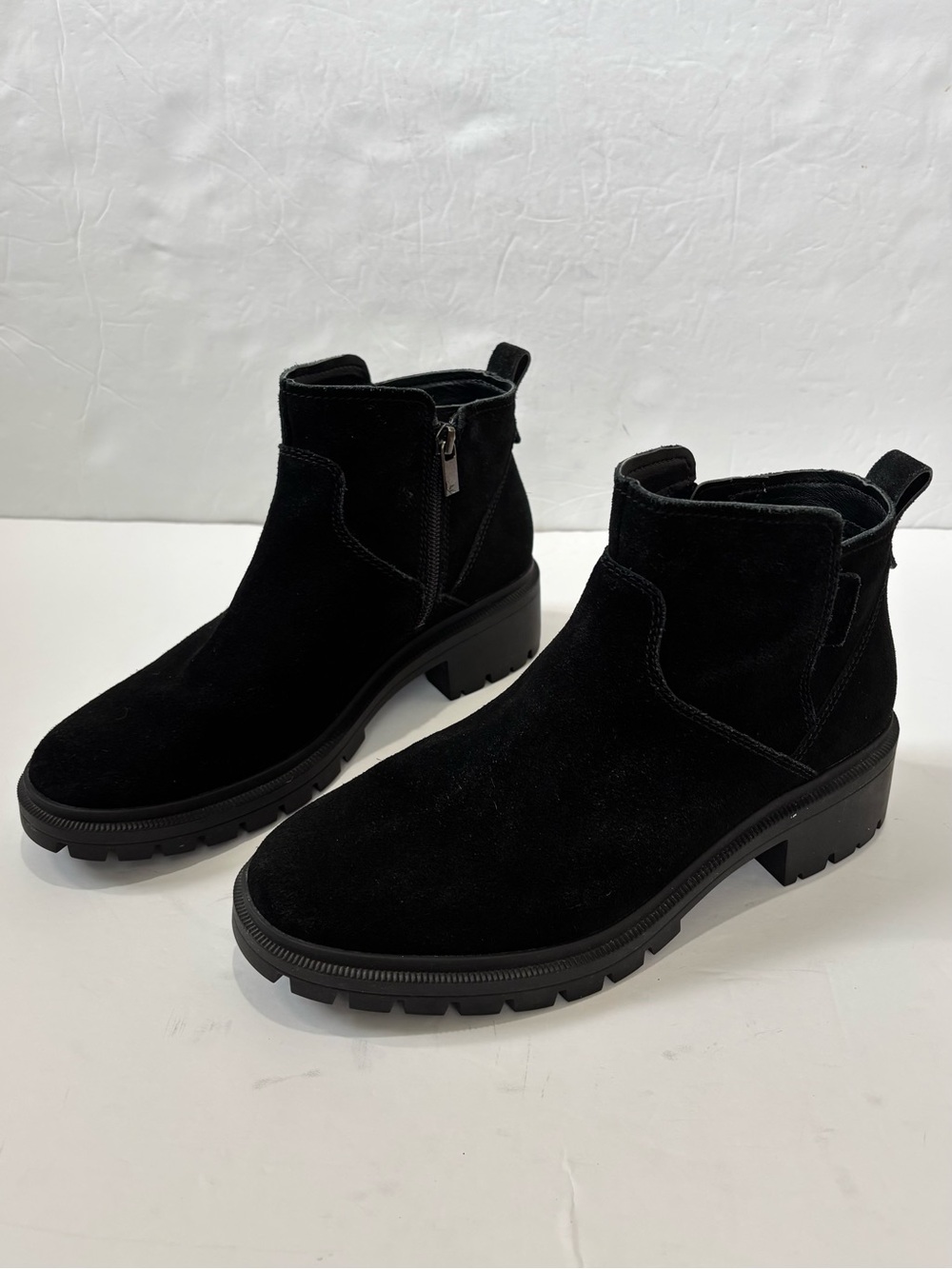 Koolaburra /UGG black suede Chunky Lugged Block Heel Chelsea Ankle boots Women 8
